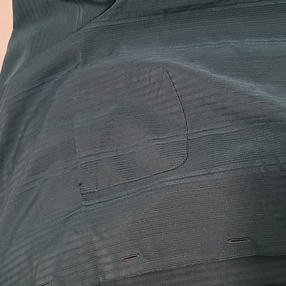 Van Heusen dress shirt - Picture 2 of 3